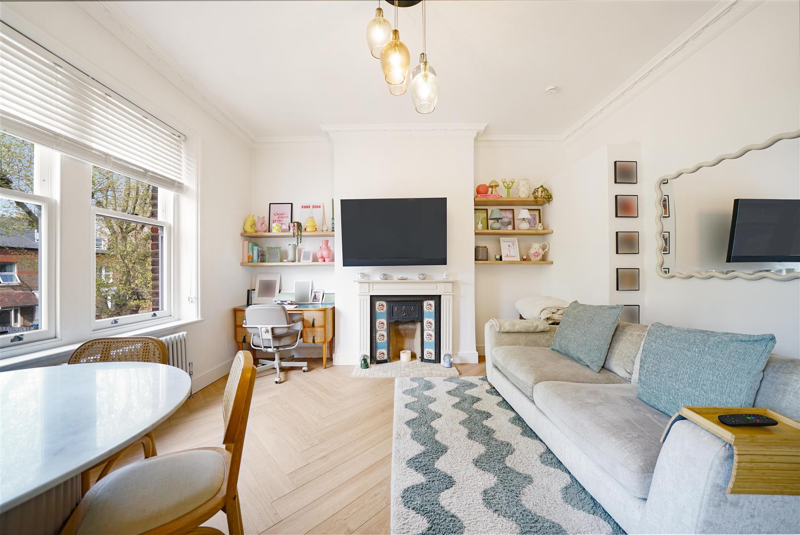 1 bed property in Brondesbury Road, London